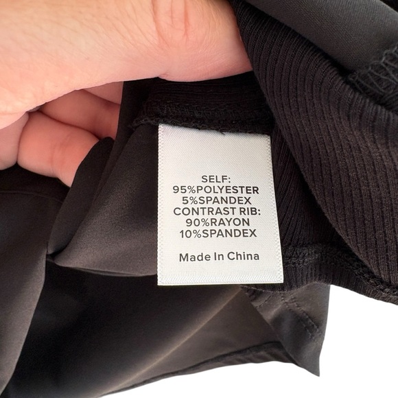 Evereve Womens Black Camp Button Down Blouse Sleeveless Size XS - Picture 4 of 6